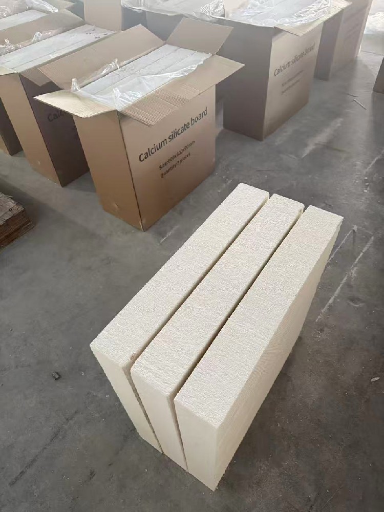 出口印度水泥厂！硅酸钙绝热板守护高效生产
