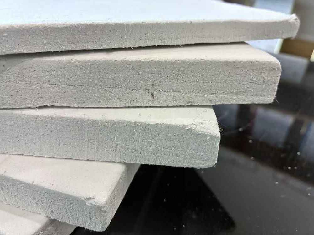 铝厂保温耐火材料水镁石复合板