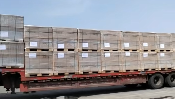 俄罗斯项目硅酸钙板顺利装车，郑州盛世金鼎品质再获国际认可！